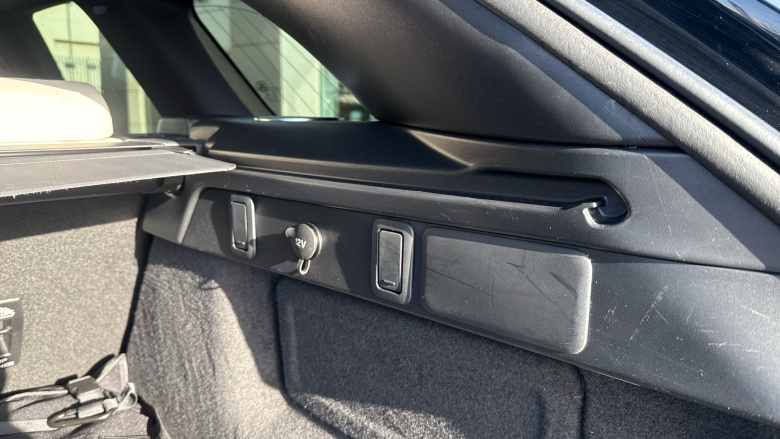 Land Rover Range Rover Velar 2.0 P400e R-Dynamic HSE 5dr Auto Estate